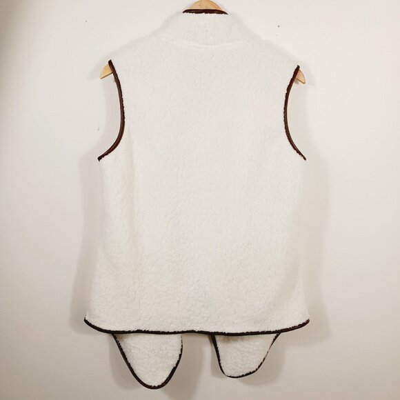 Cremieux, Sherpa Vest with Brown Faux Leather Trim, Size Small, Soft and Light - Picture 3 of 11